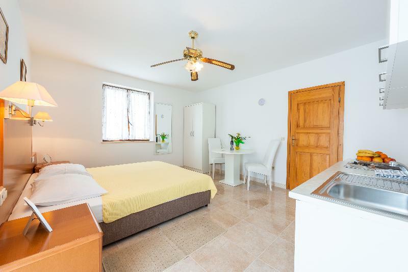Matusko Apartment *